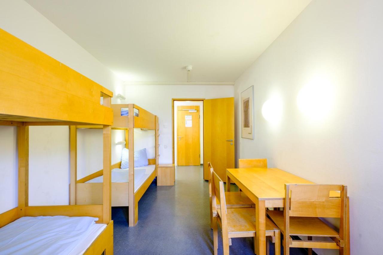 Internationales Jugendgaestehaus Dachau Buitenkant foto
